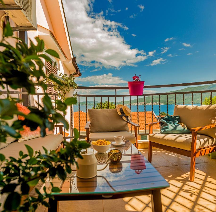 Cicciobello Lux Apartment Baosici With Stunning Sea View Exterior foto